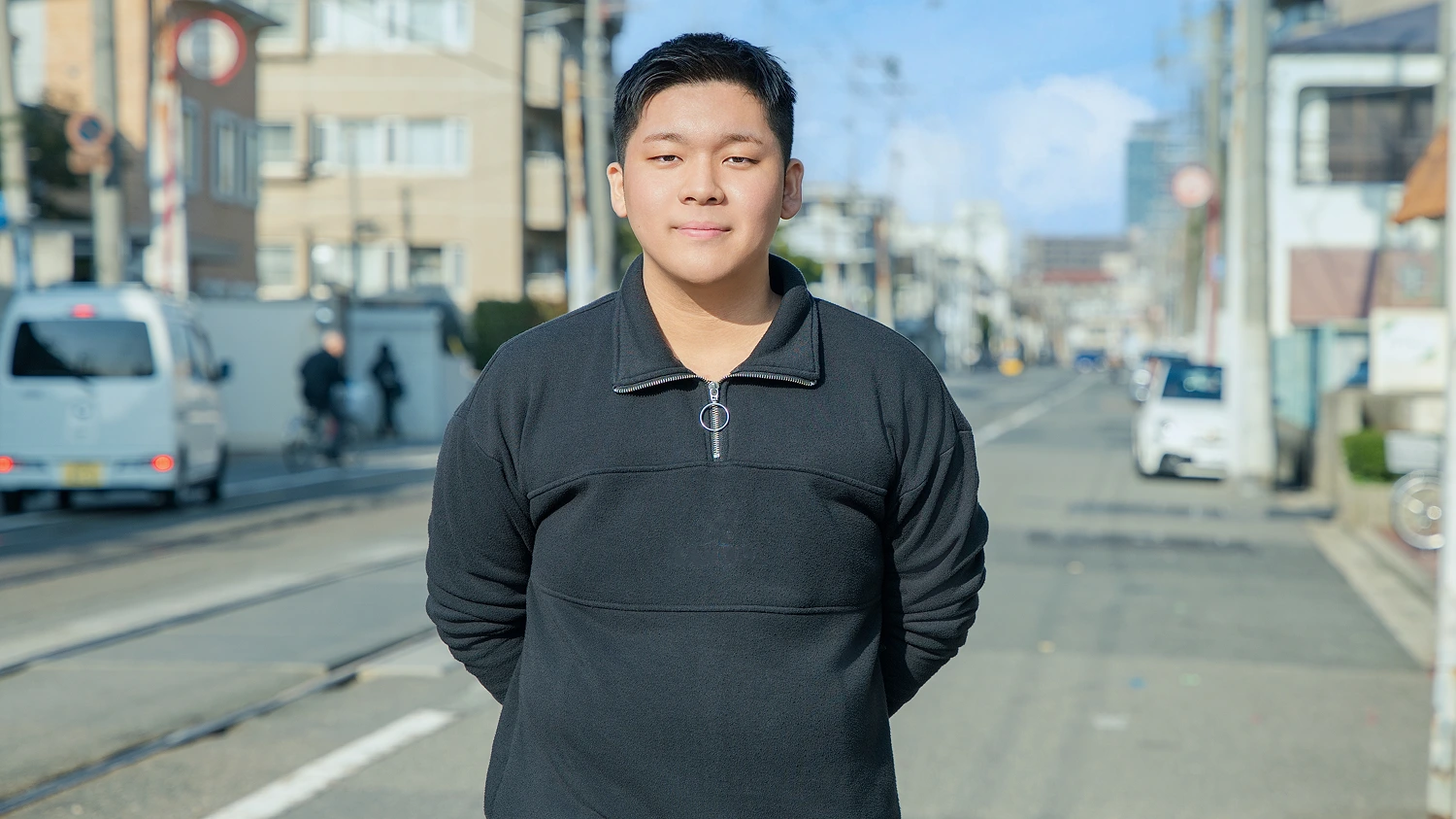 学生同士で学ぶ介護演習の様子